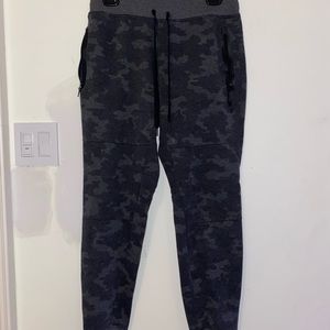 Men’s sweatpants